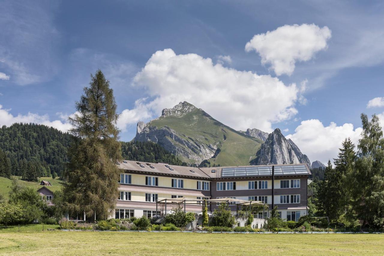 Kurhaus Sunnehus Wildhaus Exterior photo